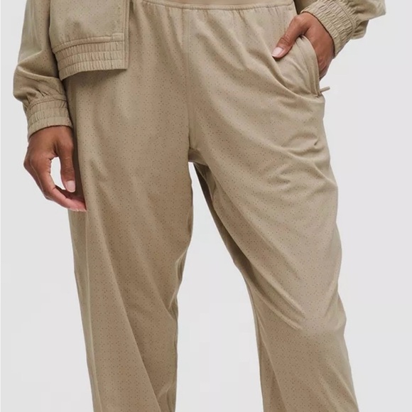 Lululemon Women’s Adapted State Perforated High-Rise Jogger Size 10 | Sheer Oak - Picture 2 of 6